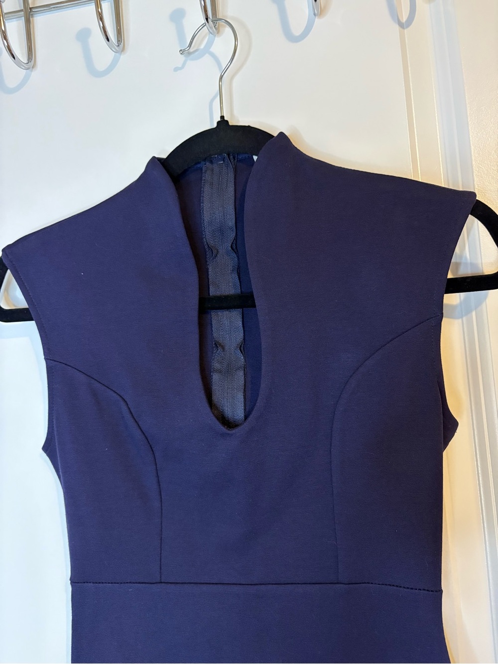 Women’s Sleeveless Navy Bodycon midi Dress - Picture 4 of 6